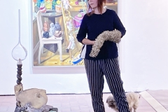 Elke Hennen mit goldenem Arm, Installationsansicht